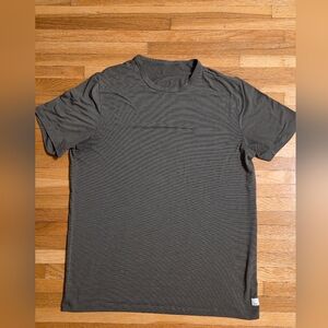 Vuori Men's Large Olive Gray Strato Striped Shirt Elevated Basics Exercise